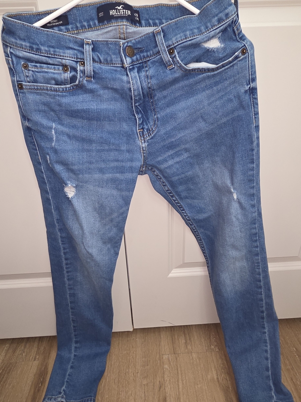 Hollister Women's Light Blue Distressed Skinny Jeans